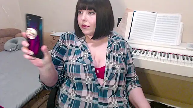 Snapshot of BettyMilla chatting on 02.16.26 BettyMilla online show from 02.16.26