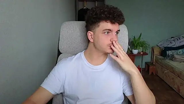 Remy Miles online show from 12.02.25