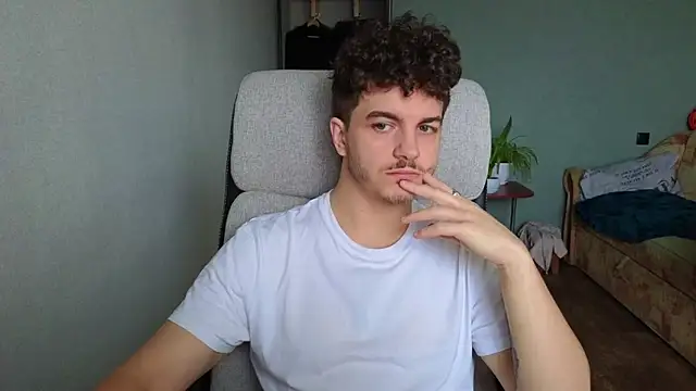 Remy Miles online show from 12.16.25