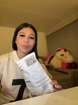 Alyshanon18 online show from 03.21.25