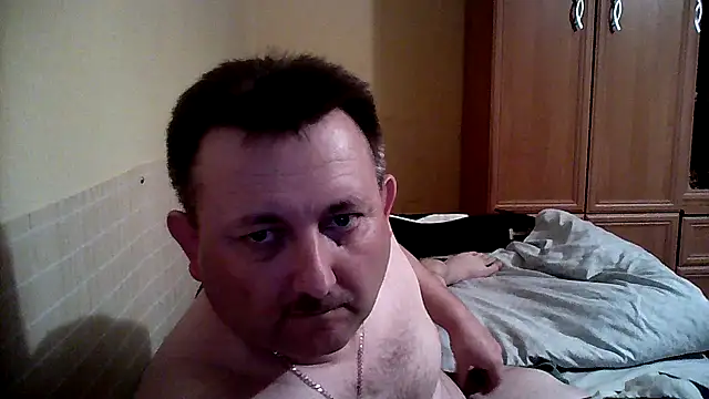 Snapshot of Novy73 chatting on 11.21.25 Novy73 online show from 11.21.25