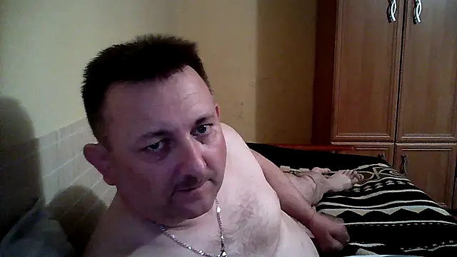 Snapshot of Novy73 chatting on 11.27.25 Novy73 online show from 11.27.25