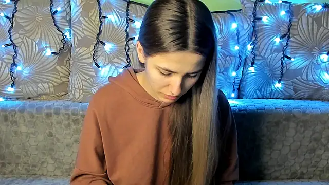 MaggieCake online show from 12.31.24