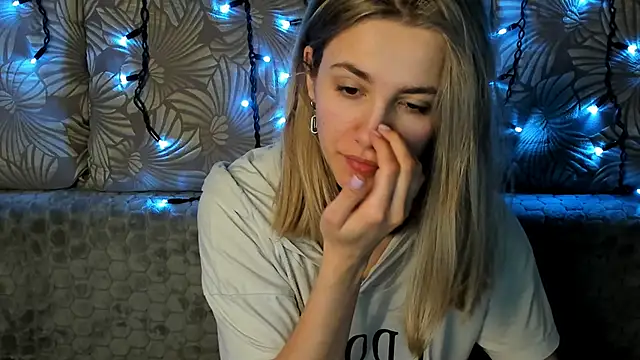 MaggieCake online show from 03.09.25