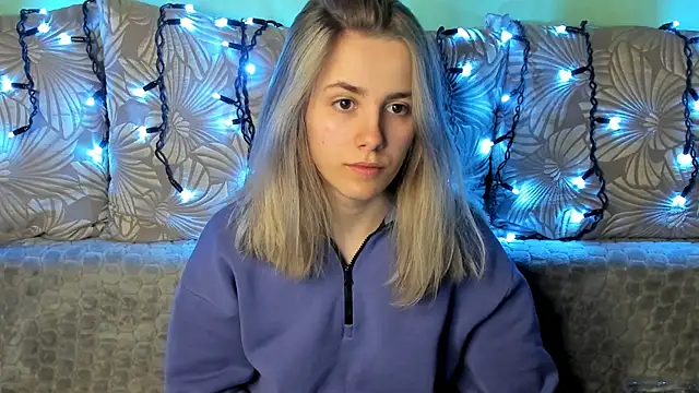 MaggieCake online show from 03.18.25