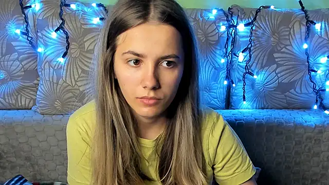 MaggieCake online show from 11.03.25