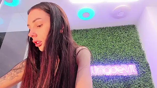 realhotfallingdevil online show from 11.22.25