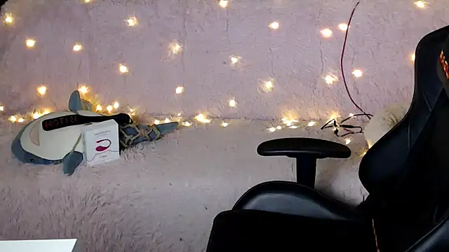 Ginger Stay online show from 03.15.25