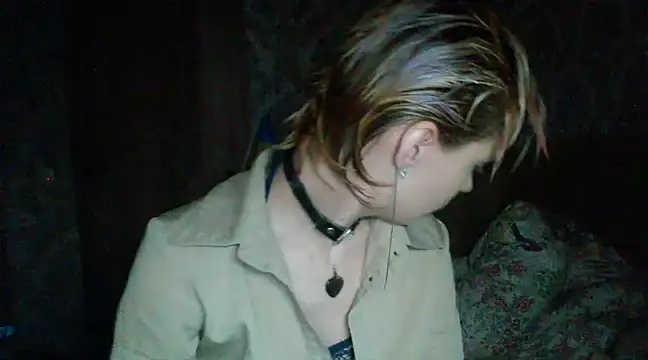 Snapshot of WildMissNiks chatting on 12.20.24 WildMissNiks online show from 12.20.24