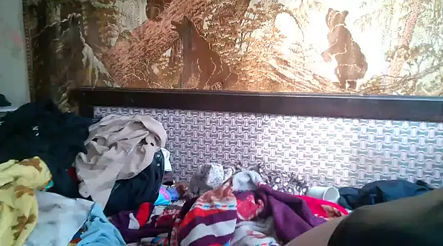 Snapshot of WildMissNiks chatting on 03.12.25 WildMissNiks online show from 03.12.25