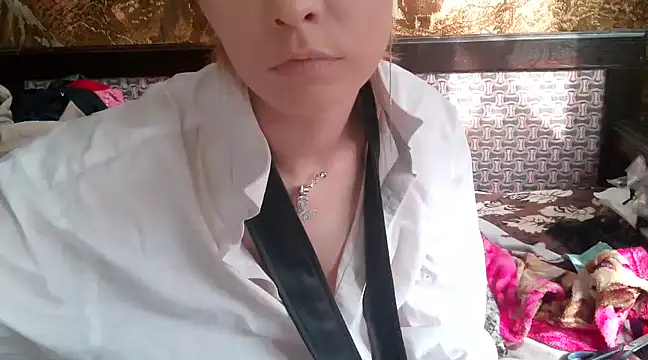 Snapshot of WildMissNiks chatting on 03.15.25 WildMissNiks online show from 03.15.25