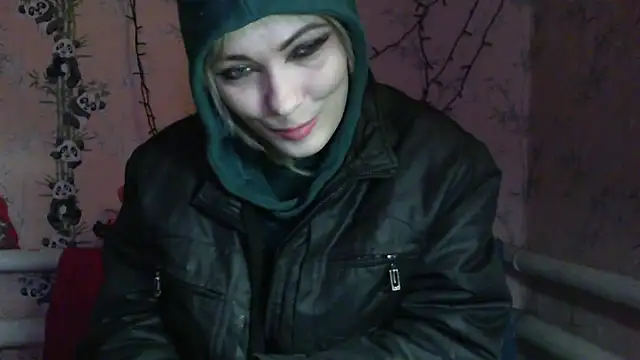 Snapshot of WildMissNiks chatting on 02.18.26 WildMissNiks online show from 02.18.26