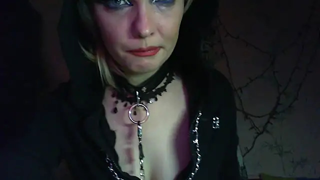 Snapshot of WildMissNiks chatting on 02.26.26 WildMissNiks online show from 02.26.26