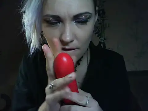 WildMissNiks online show from 04.19.26