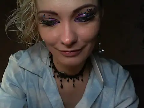 WildMissNiks online show from 05.25.26