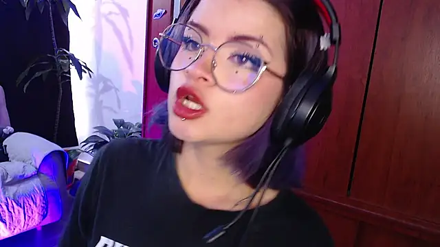 Snapshot of Raventh_ chatting on 02.12.26 Raventh online show from 02.12.26