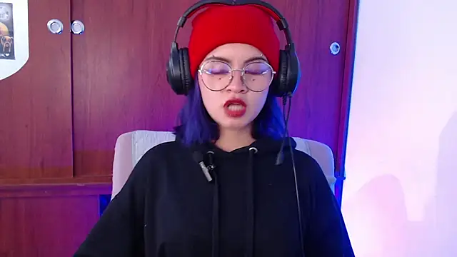 Snapshot of Raventh_ chatting on 02.26.26 Raventh online show from 02.26.26