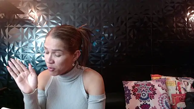 Snapshot of PINK__LOLA1 chatting on 02.20.26 PINK LOLA1 online show from 02.20.26