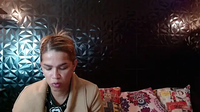 Snapshot of PINK__LOLA1 chatting on 06.11.26 PINK LOLA1 online show from 06.11.26