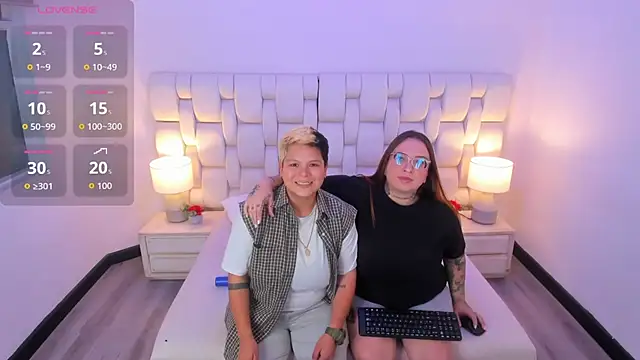 MiaYMolly online show from 12.16.25