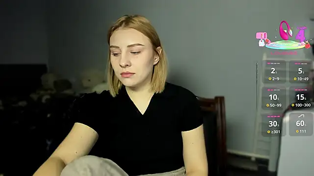 Snapshot of KindKristy chatting on 11.30.25 KindKristy online show from 11.30.25