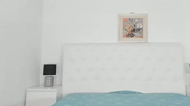 Snapshot of purefantasy chatting on 09.19.25 purefantasy online show from 09.19.25