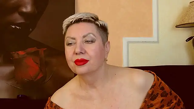 Snapshot of LadyPosh chatting on 12.05.24 LadyPosh online show from 12.05.24