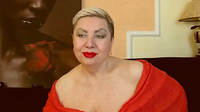 Snapshot of LadyPosh chatting on 01.21.25 LadyPosh online show from 01.21.25