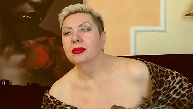 Snapshot of LadyPosh chatting on 01.24.25 LadyPosh online show from 01.24.25