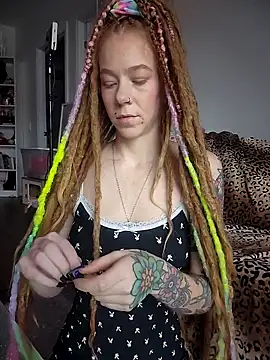 LucidLucy online show from 11.29.25