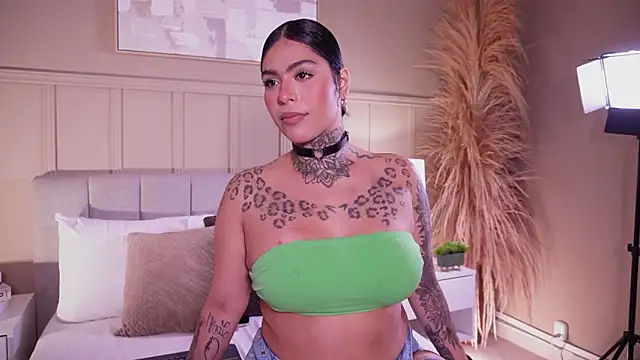 curvyliciousss online show from 03.08.26