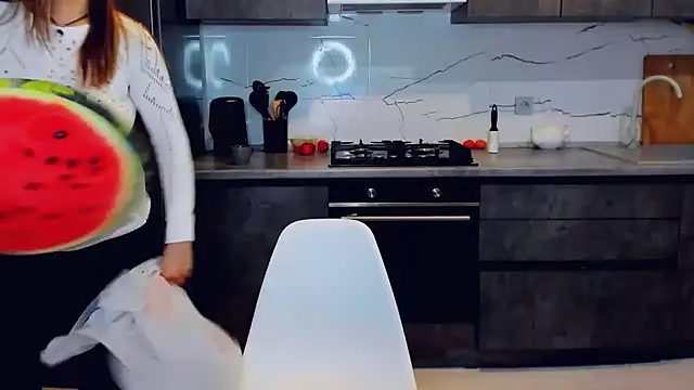 AlexiaDarren online show from 02.17.25