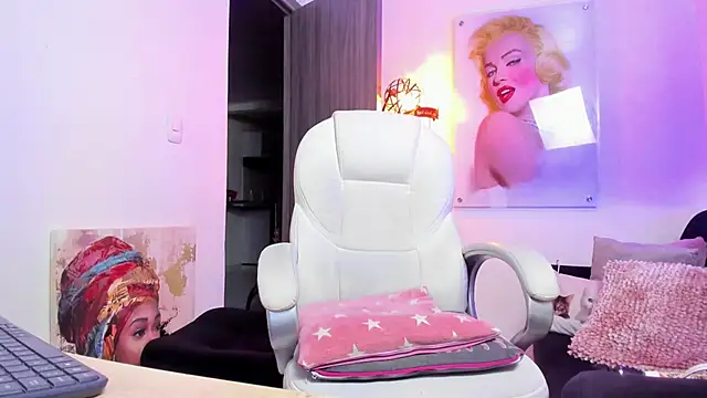 KimberlySaen online show from 12.15.24