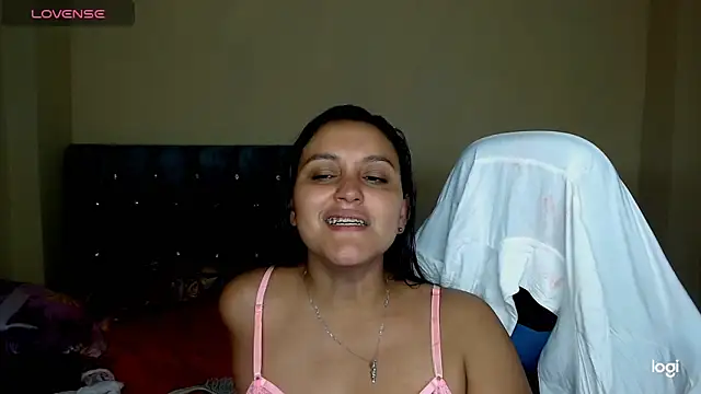 Snapshot of sexy_nurse_ chatting on 02.15.25 sexy nurse online show from 02.15.25