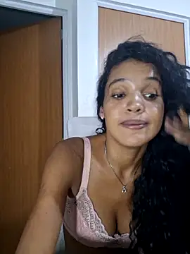 Snapshot of Eliana29 chatting on 03.23.26 Eliana29 online show from 03.23.26