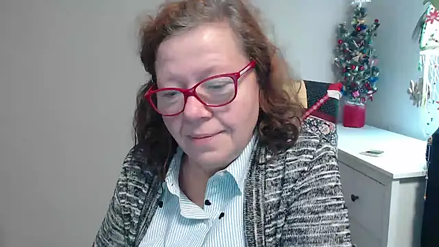 Adelewildx online show from 12.10.24