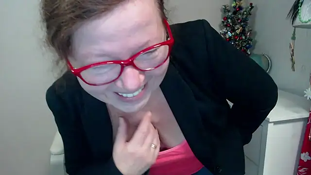 Adelewildx online show from 01.08.25