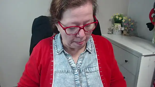 Adelewildx online show from 02.04.25