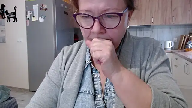 Adelewildx online show from 02.07.25