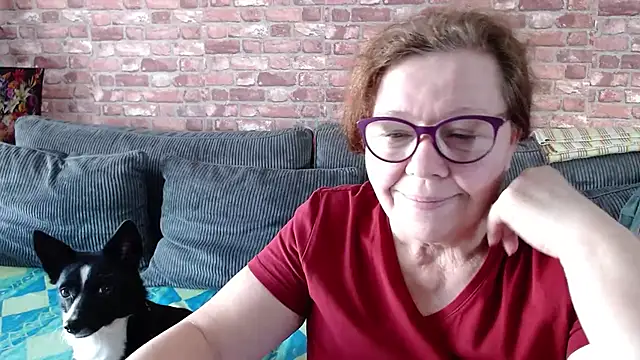 Adelewildx online show from 02.08.25