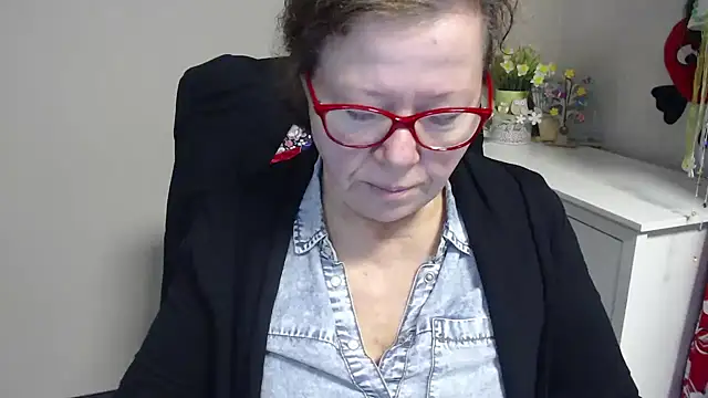 Adelewildx online show from 02.19.25