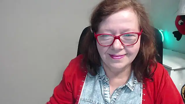 Adelewildx online show from 03.17.25