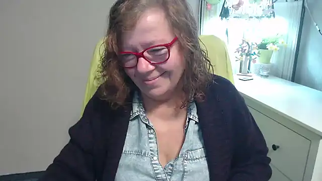 Adelewildx online show from 10.02.25