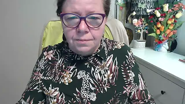 Adelewildx online show from 03.17.26