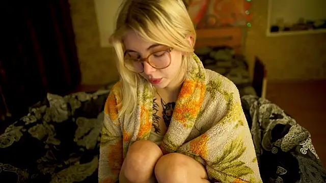 Allison Cuty online show from 01.24.25