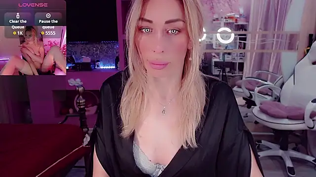 AnnieGOld  online show from 10.11.25