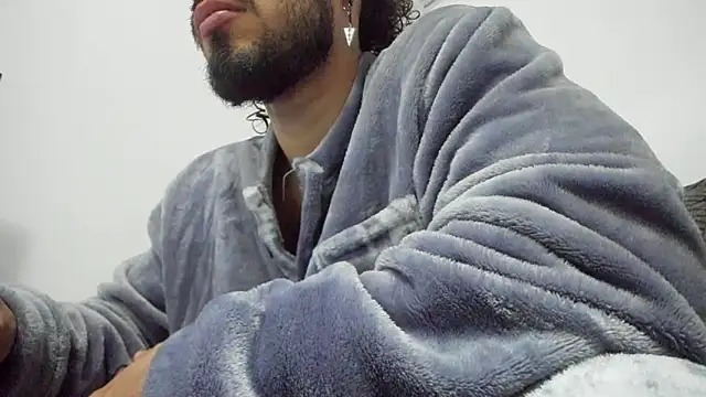 Snapshot of Baky_sexy chatting on 02.18.25 Baky sexy online show from 02.18.25