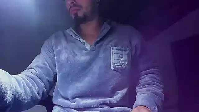 Snapshot of Baky_sexy chatting on 11.20.25 Baky sexy online show from 11.20.25