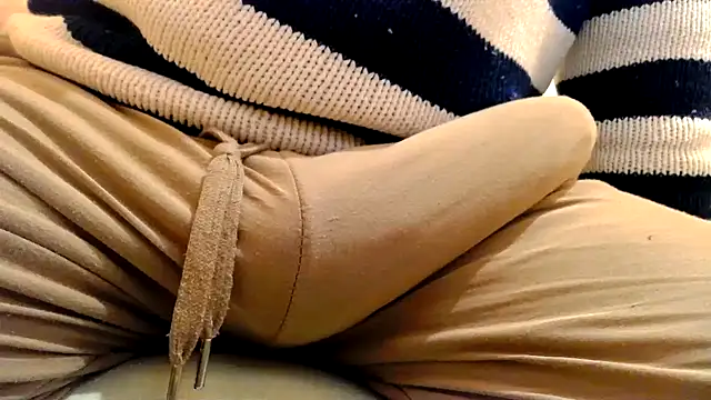 Snapshot of gae89tano chatting on 03.17.26 gae89tano online show from 03.17.26