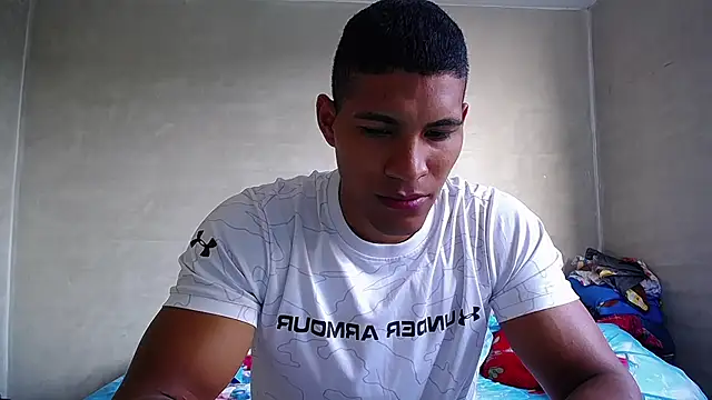 Snapshot of teddyfit19cm chatting on 02.11.25 teddyfit19cm online show from 02.11.25